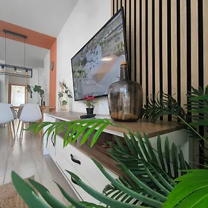 https://magec-holiday-tenerife.in-canary-islands.com